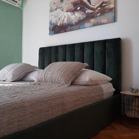 Guest House Zaninovic Хвар Экстерьер фото